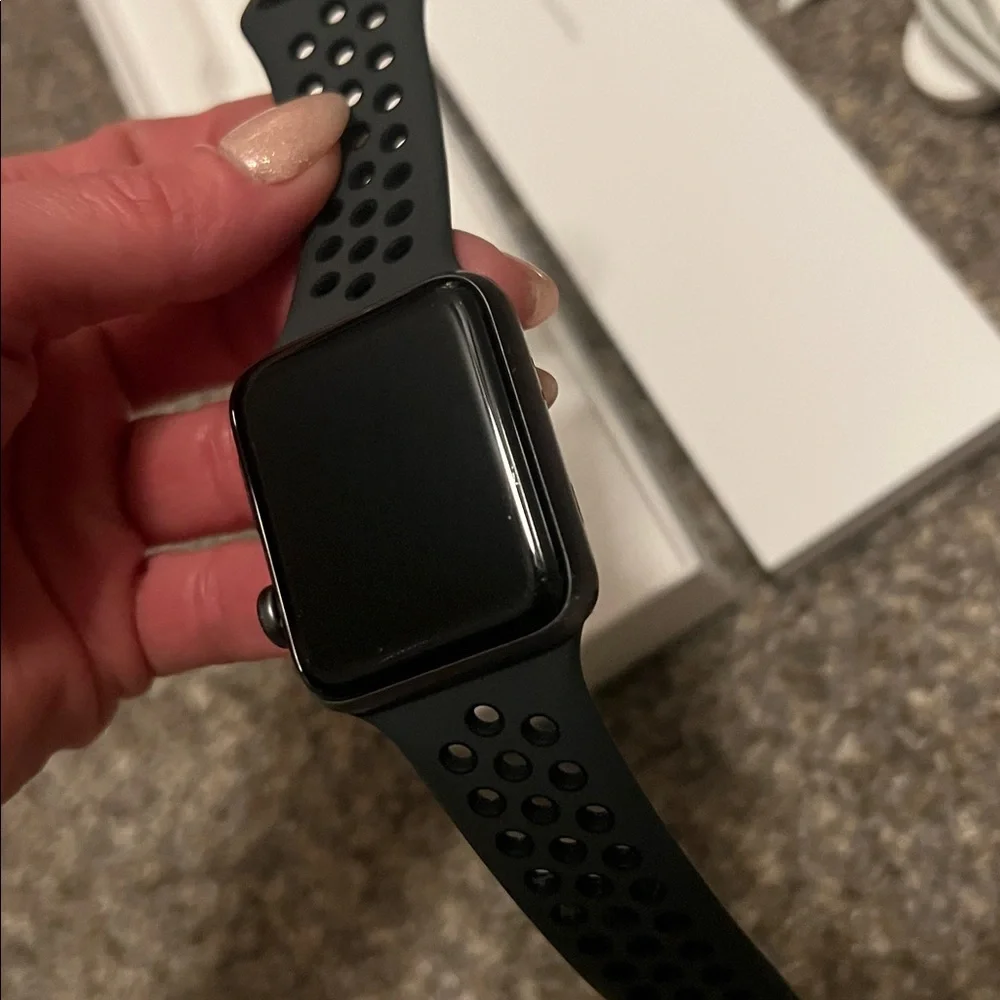 Apple Watch Series 3. 42MM space gray GPS